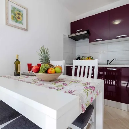 Apartment In Klek 42080 Apartman